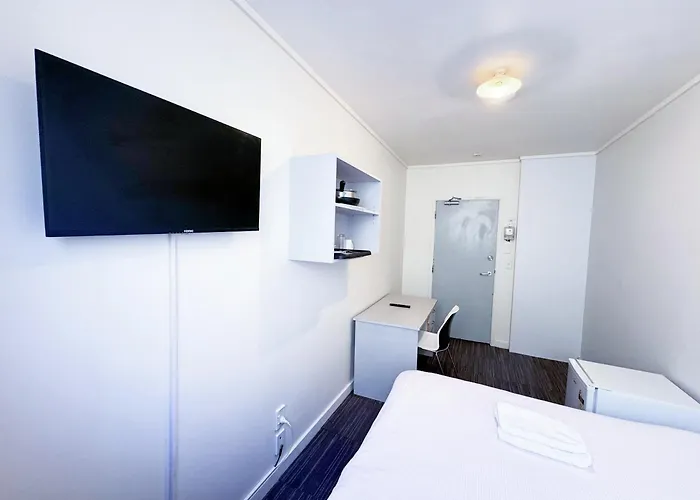 140 Ghuznee Hostel