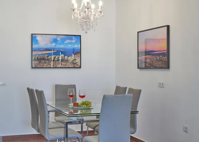 Villa Vino, Los Altos - Heated Pool, AC, Panorama Sea Views