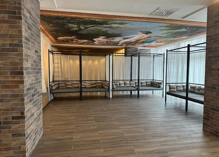 Pannonia Hotel
