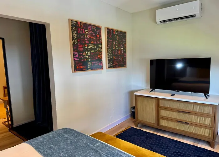 Metro Art Hotel