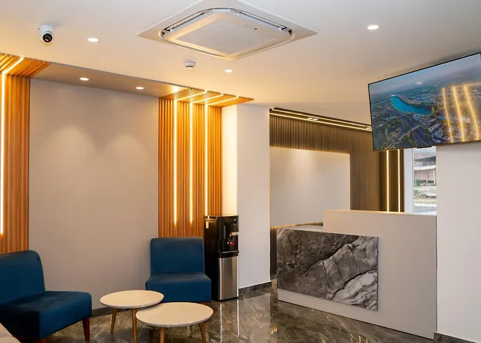 Manta Surf Hotel