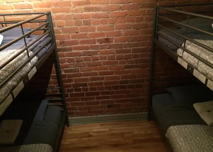Auberge Pvt Hostel