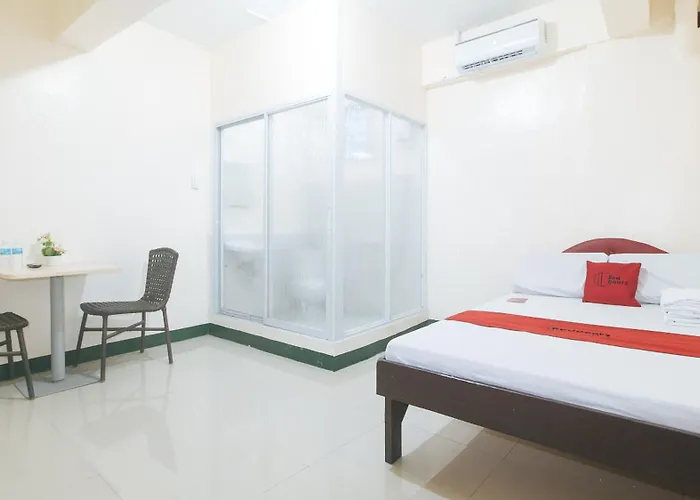 Reddoorz @ Western Bicutan Transients Inn