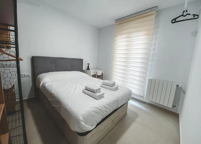 Casa San Juan - Habitaciones Privadas Logrono