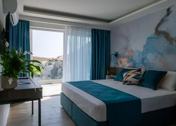 Blu Waters Boutique Hotel