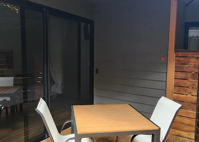 Hotel Evasion