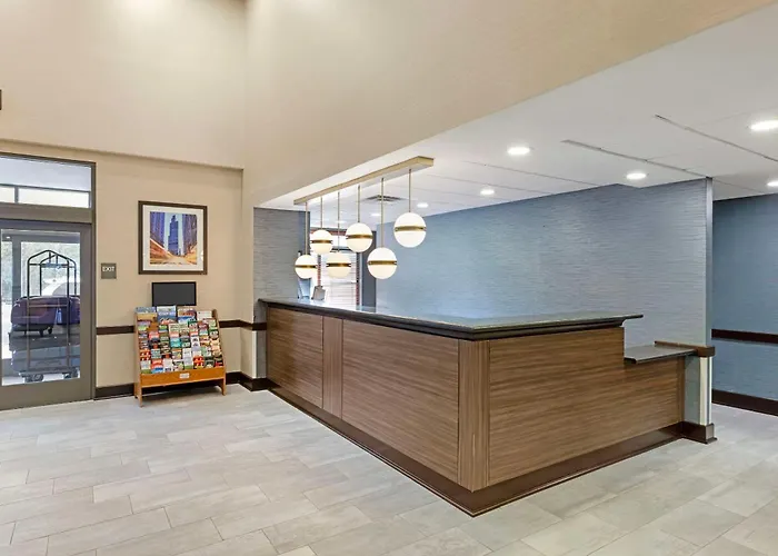 Comfort Inn & Suites Arlington Heights - Schaumburg