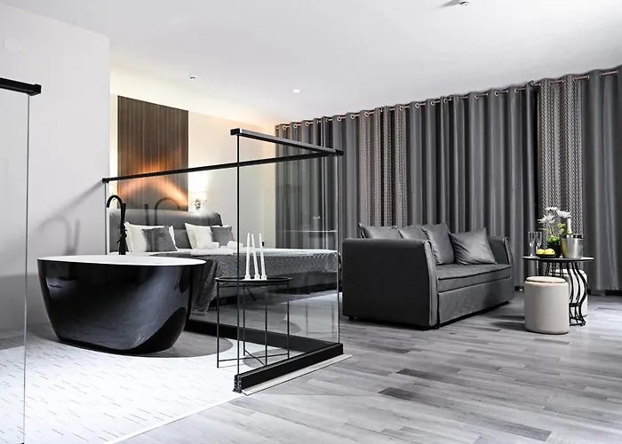 Grey Star Hotel