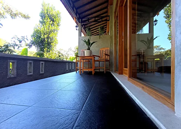 Artomoro Bali