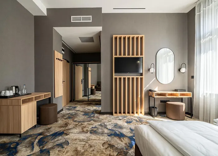 Urban Hotel
