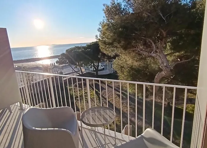 Domaine Du Lazaret - Village Vacances 3 Etoiles En Bord De Mer