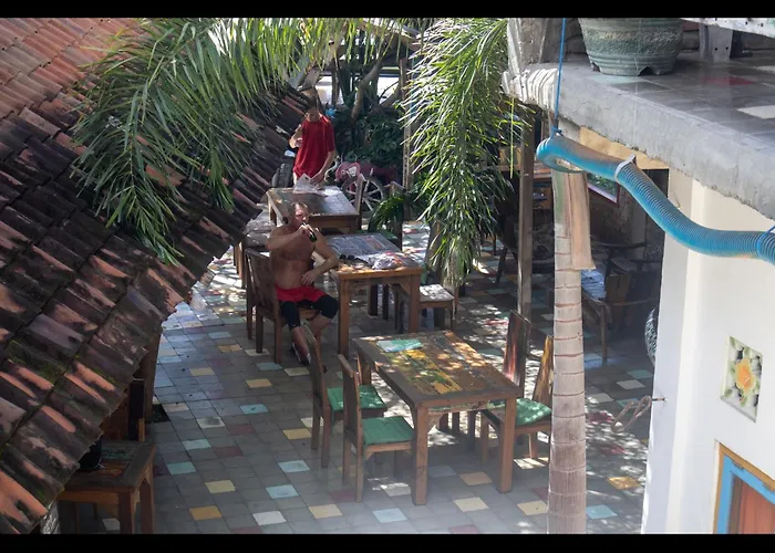 La Boheme Bajo