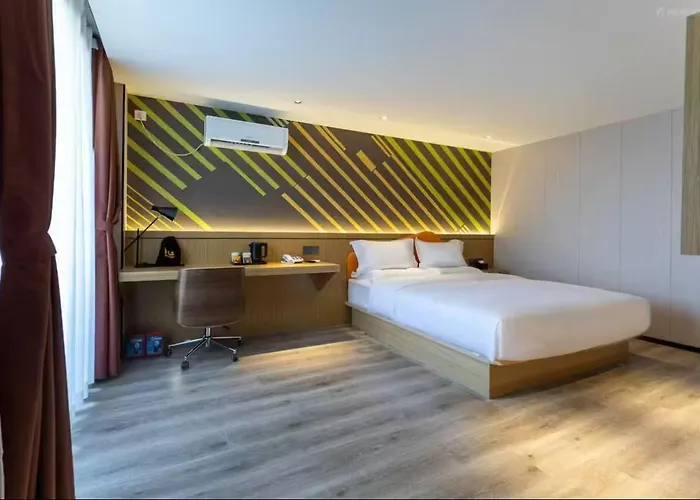 Iu Hotel Xianyang Renmin Road Phoenix Plaze