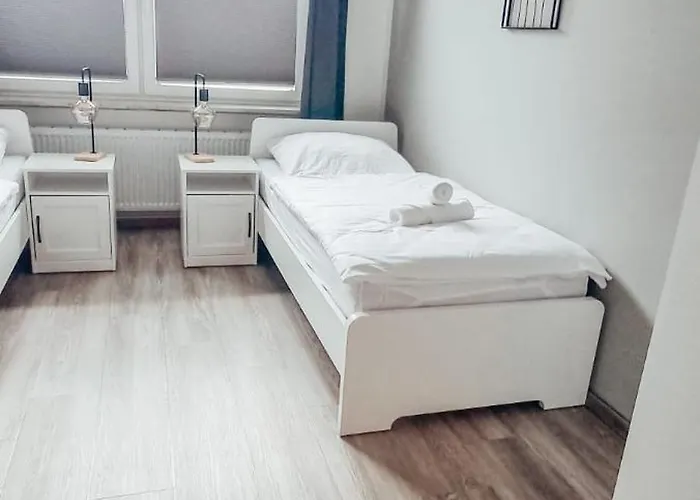 Zweibettzimmer Grau in zentraler Lage