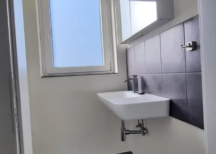 Dreibettzimmer Blau in zentraler Lage