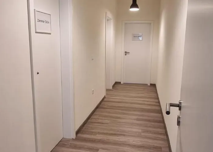 Zweibettzimmer Grau in zentraler Lage