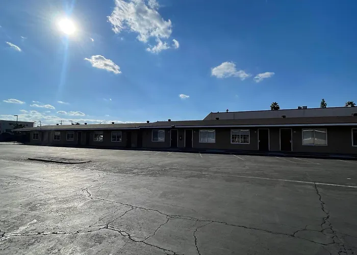 Coachlight Motel