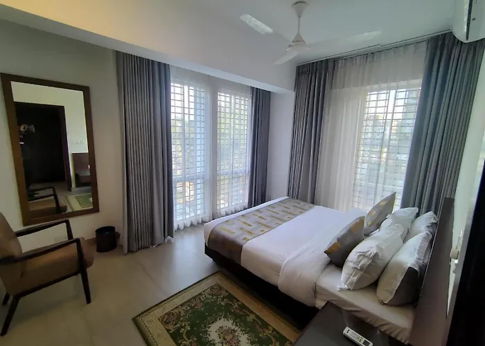 Royal Pearl Suites