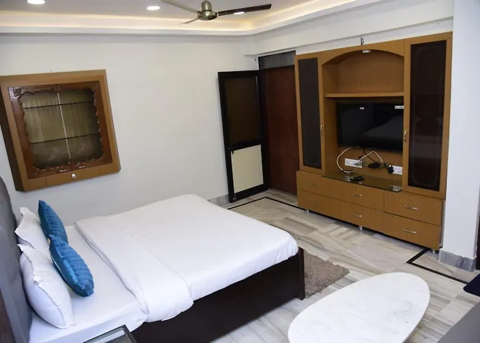 Holiday Out Hotel