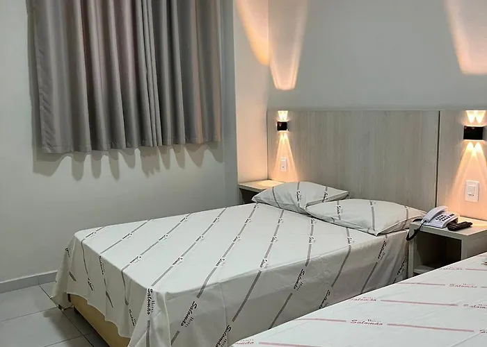 Hotel Salomão - Próximo a 25 de Março, Bom Retiro, Brás e Rua Santa Efigênia, a 2 minutos do Mirante Sampa Sky e pista de Skate Anhangabaú