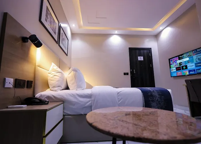 Ringruby Hotel, Oduduwa Way