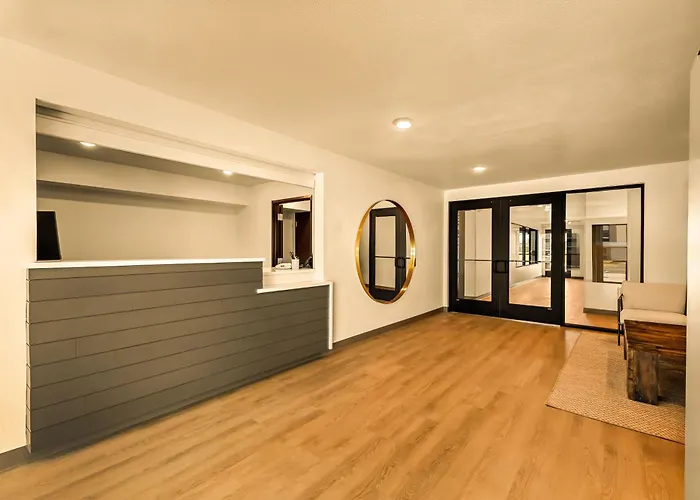 Livaway Suites Salt Lake City- West Jordan