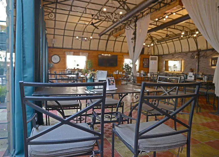 City House Family Hotel & Restaurant