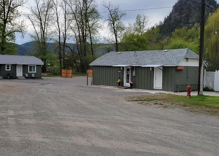 Riverside Court Rv And Cabins