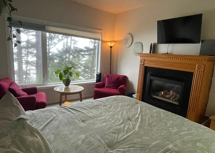 Tyee Lodge Bed And Breakfast