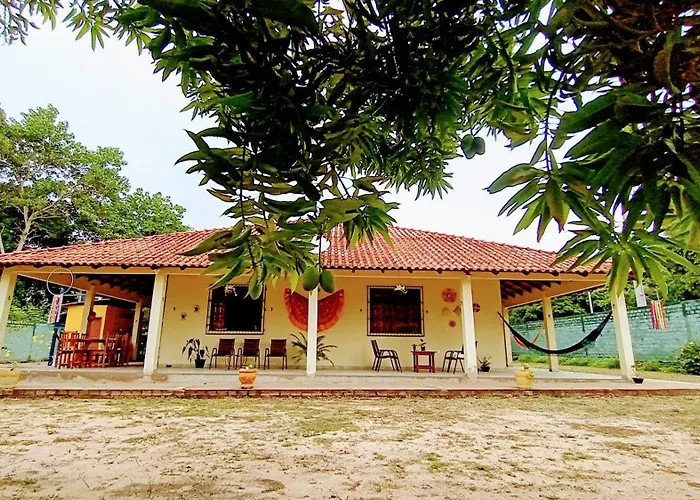 Lavi Hostel