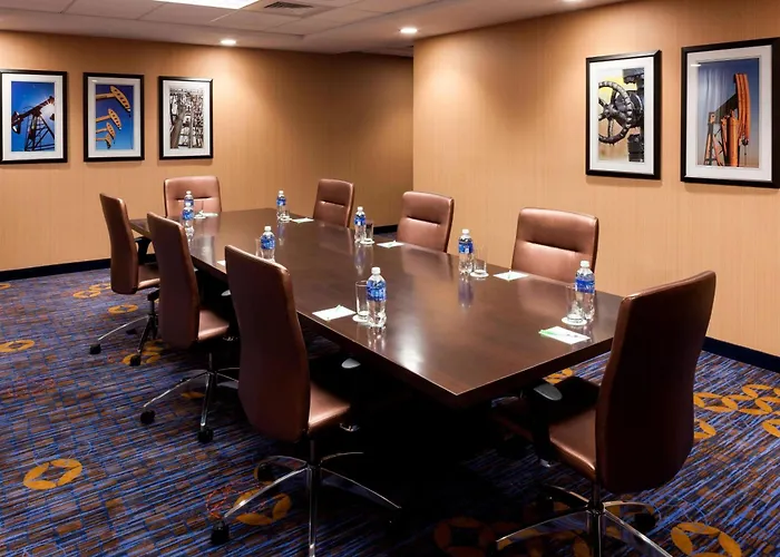 Courtyard By Marriott Houston North/Shenandoah