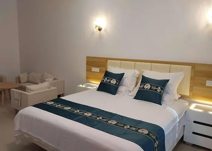 Lily Holiday Hotel