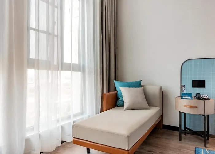 Echarm Hotel Yichang East Railway Station