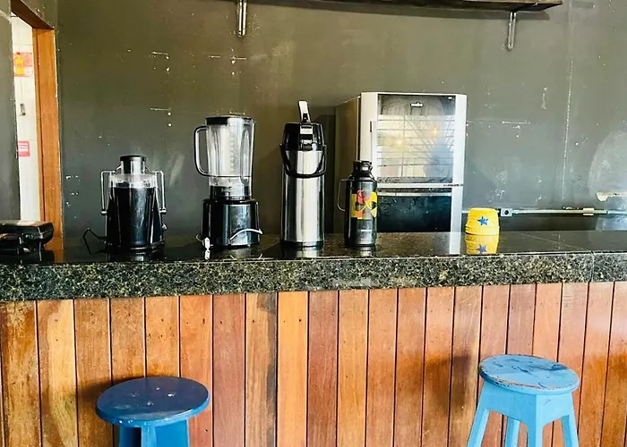 4 Beach Hostel acomodaçao para10 pessoas