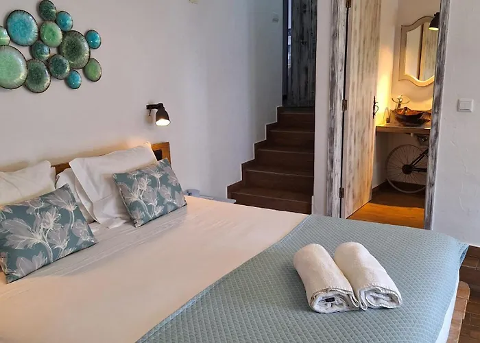 Lovin Book Guesthouse