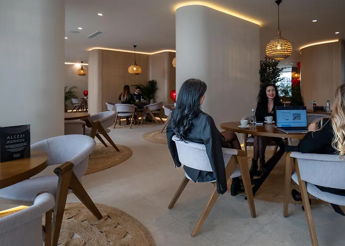 Alezzi Infinity Aparthotel & Spa