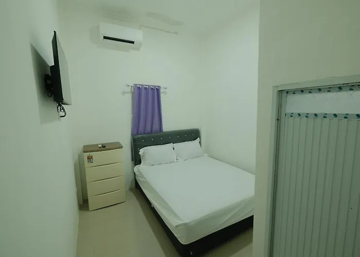 Hotel O Penginapan Permata Hijau Syariah Near Bukit Teletubbies