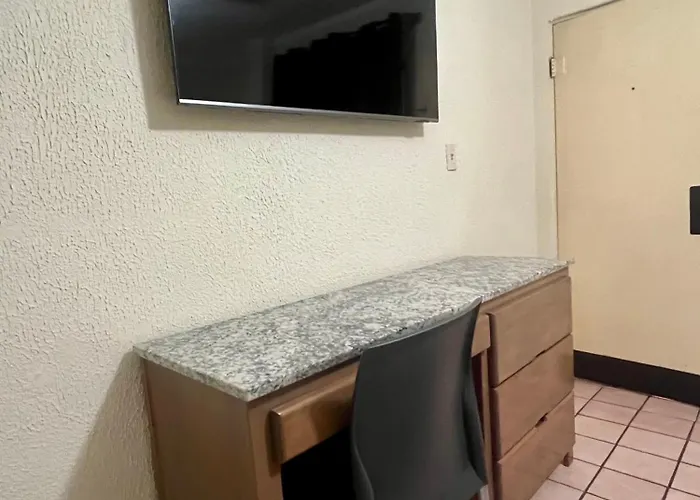 Hotel Leon
