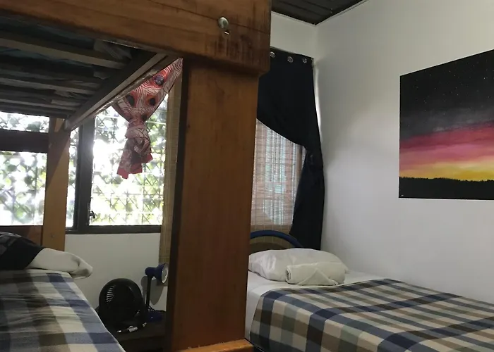 In The Wind Hostel And Guesthouse