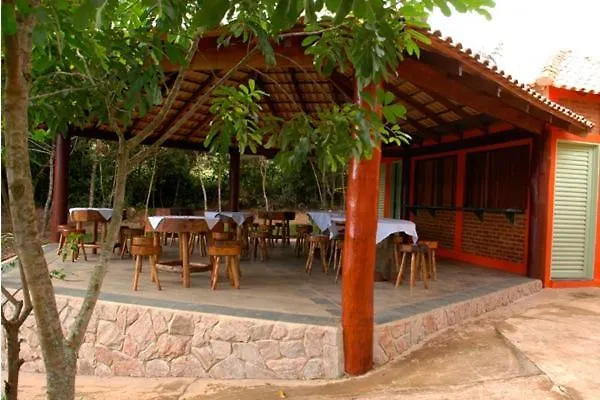 Pousada e Camping Claro Casa de Pedra