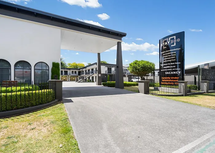 Stay 280 & Stay 284 Rotorua - Refurbished Modern Accommodation