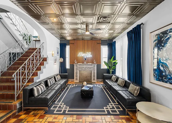Nine20 Collins Apartments By Lowkl