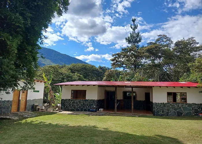 Lia B&B Lucmabamba