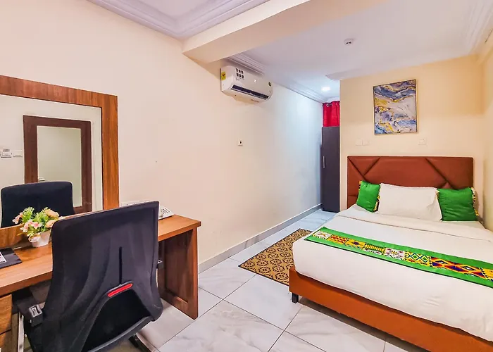 Rhogem Hotel