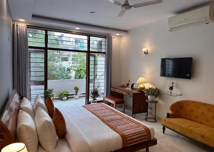 Grove Residency Hauz Khas Couple Friendly New Delhi Hotel