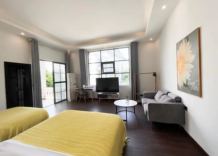 Beihai Silver Beach Yintai Time Seaview Villa Hotel