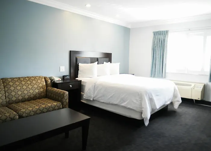 Days Inn By Wyndham West Covina
