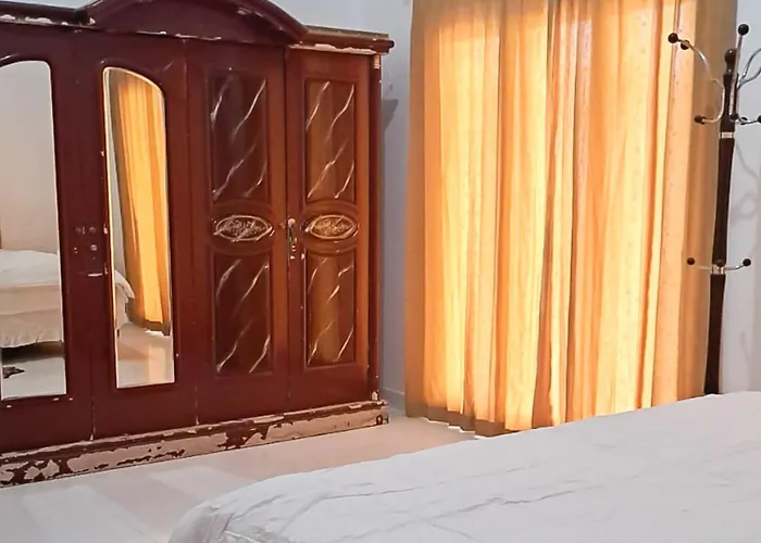 Reddoorz At Family Syariah Homestay Kotamobagu