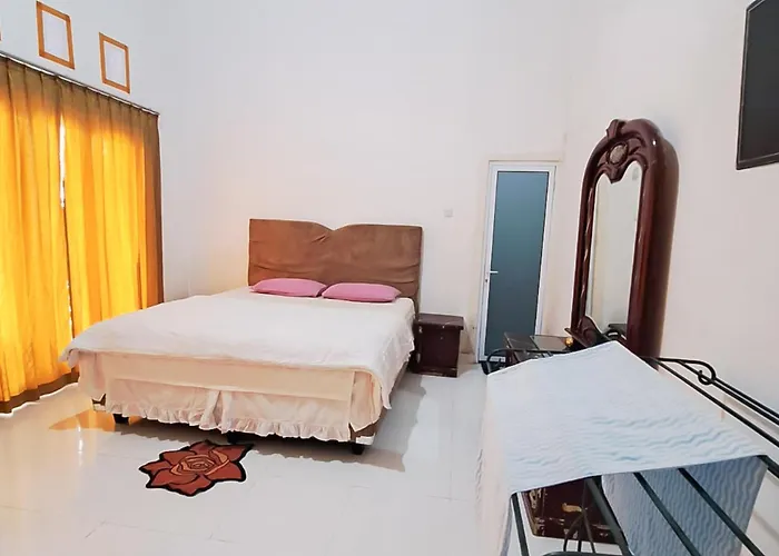 Reddoorz At Family Syariah Homestay Kotamobagu