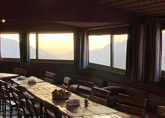 Dana Trail Hotel